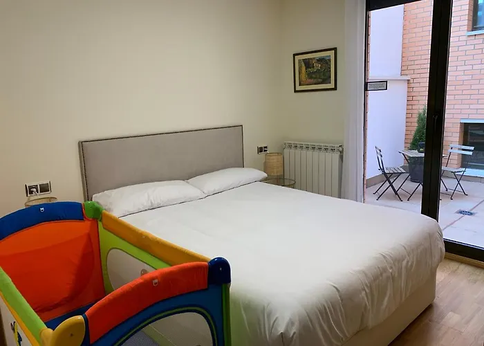 Vivienda Turistica Las Cigueenas Con Parking