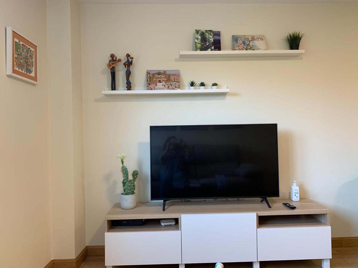 Apartment Vivienda Turistica Cigueenas Con Parking